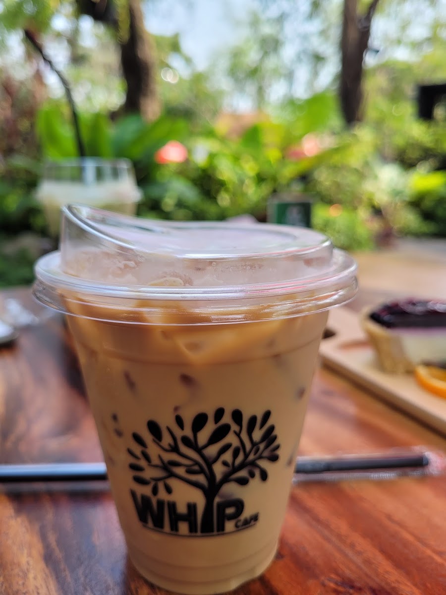 Whip Cafe Bang Saen Photo 6