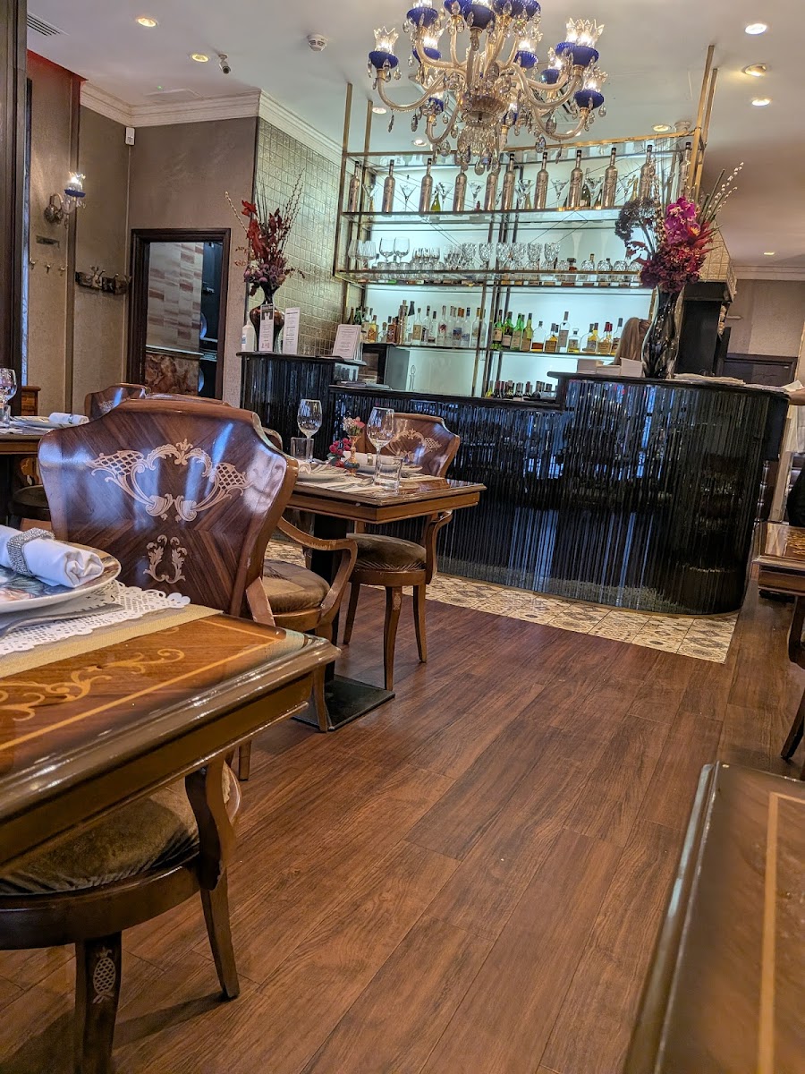 Beluga Restaurant & Bar Photo 3