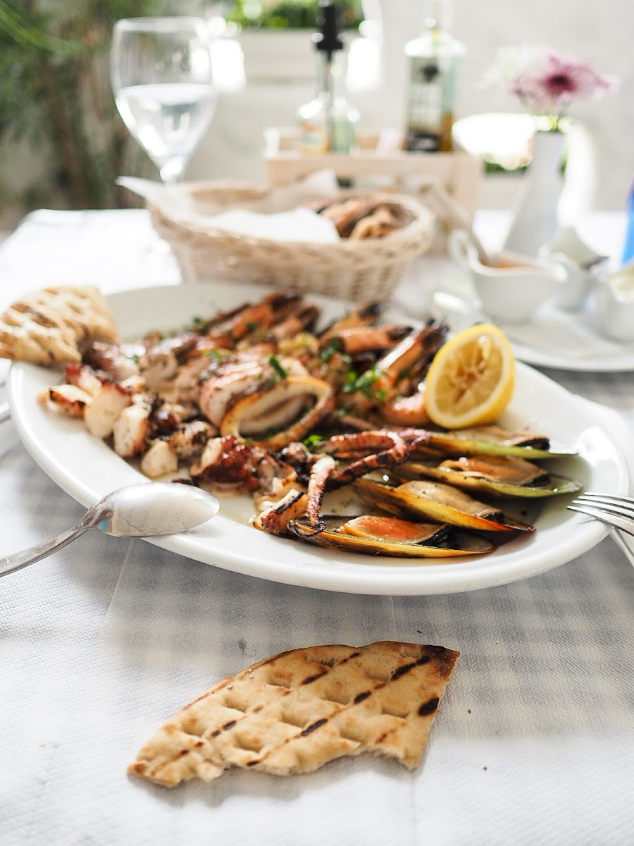 Santorini Restaurant Photo 4