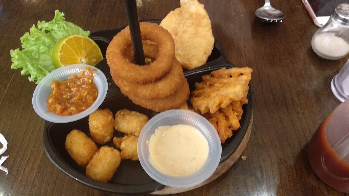 FISH & CHEAP POINS SQUARE Photo 7