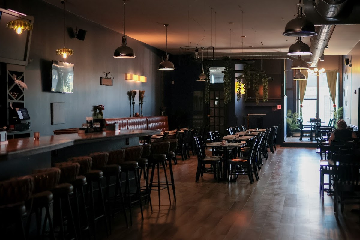 The Blue Feather Kitchen + bar Photo 6
