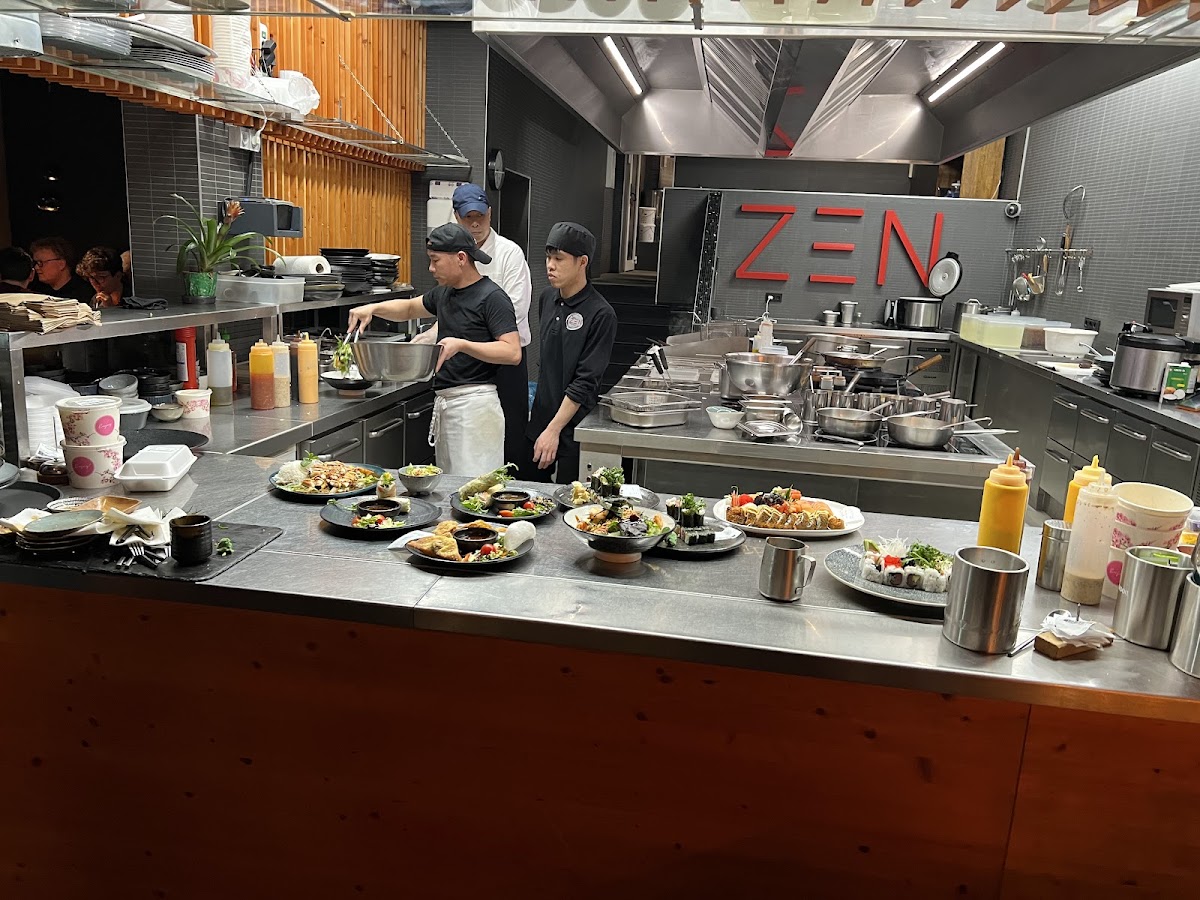 ZEN Restaurant & Bar Photo 7