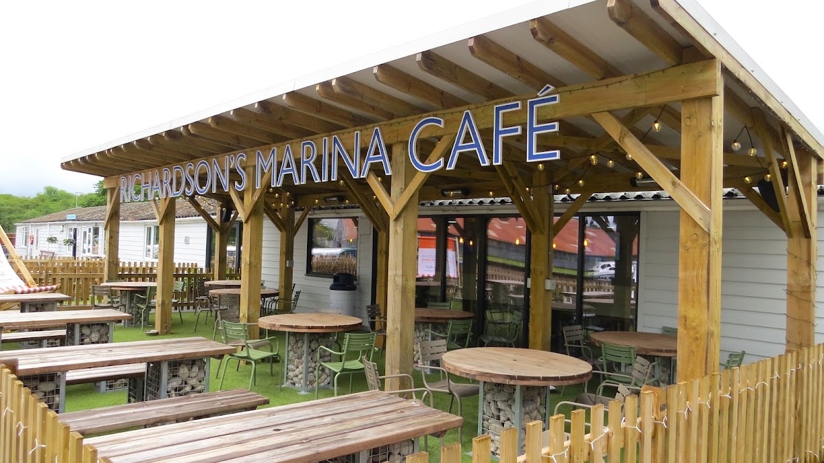 Richardson's Marina Café Photo 3