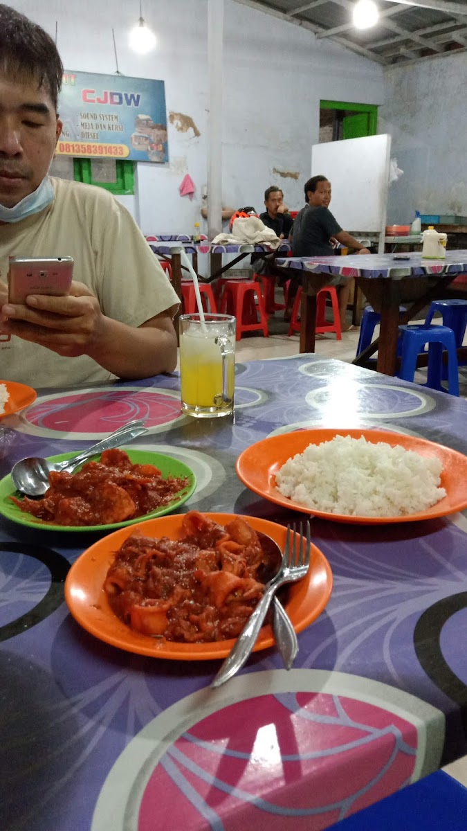 Rumah Makan Sari Laut CJDW Photo 10