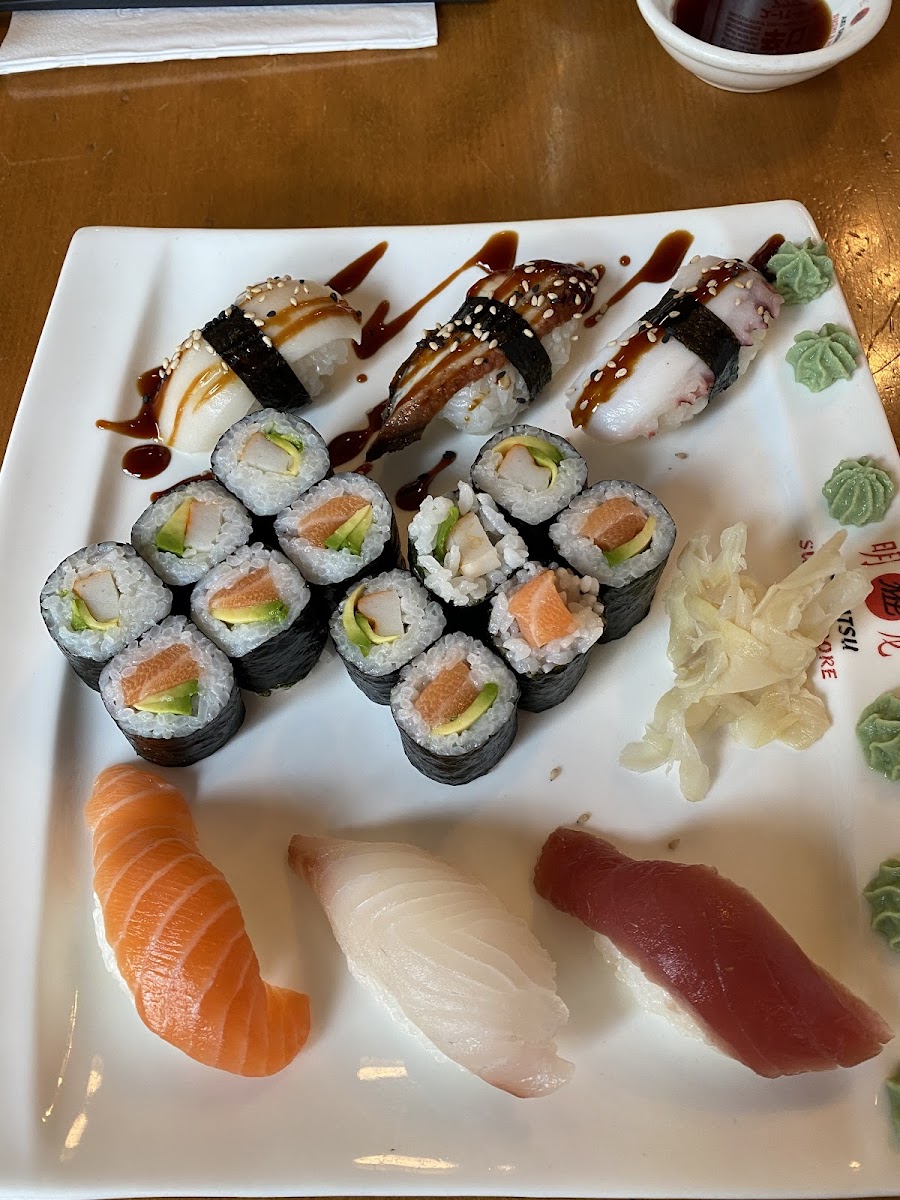 Aki Tatsu Sushi Photo 4
