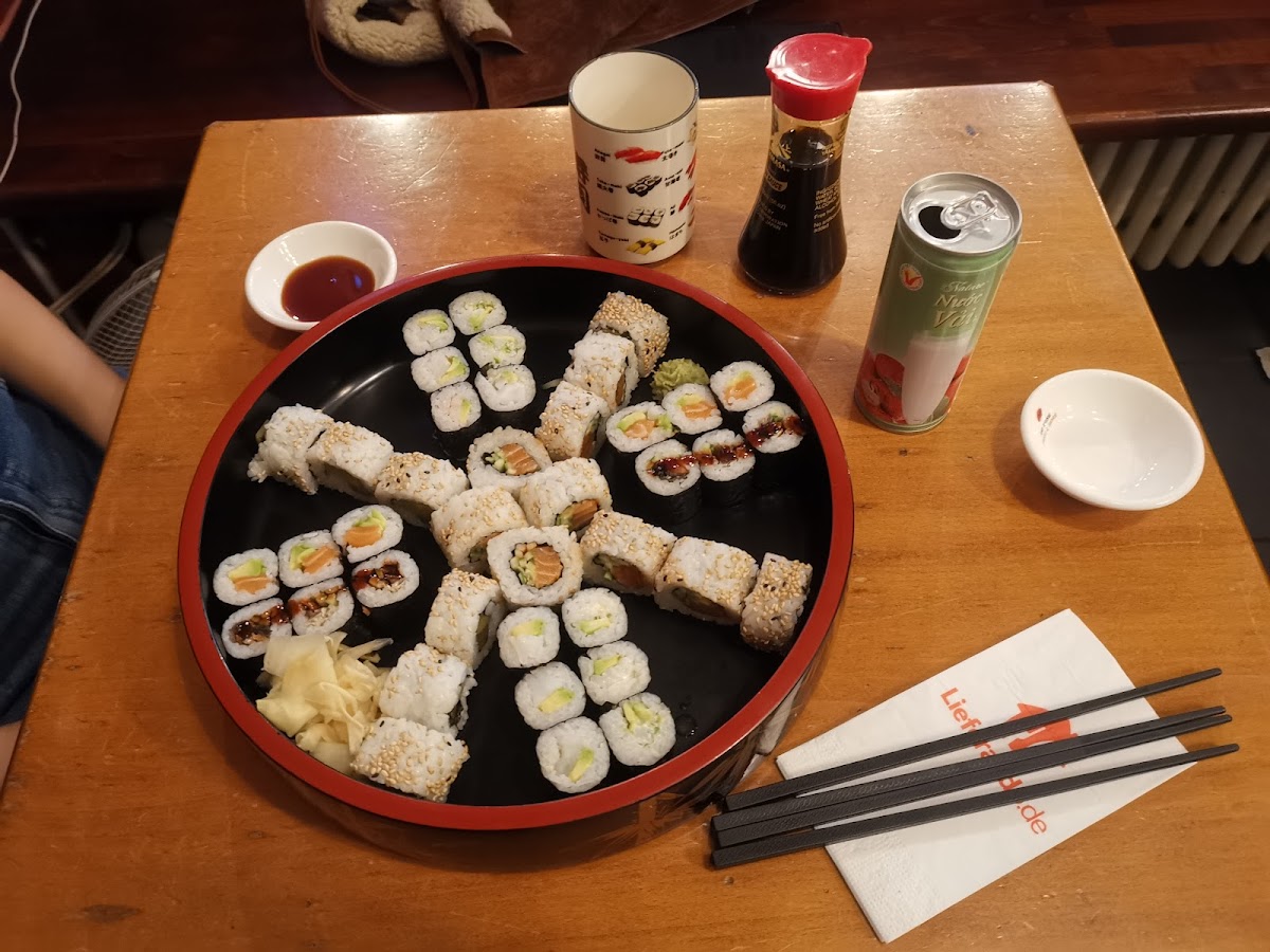 Aki Tatsu Sushi Photo 8