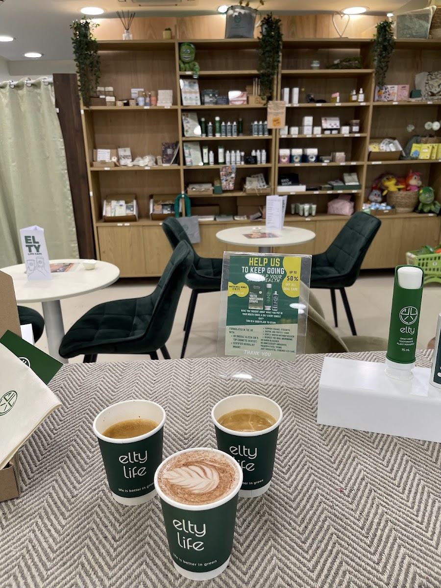 Elty Life Cafe and Shop Photo 8