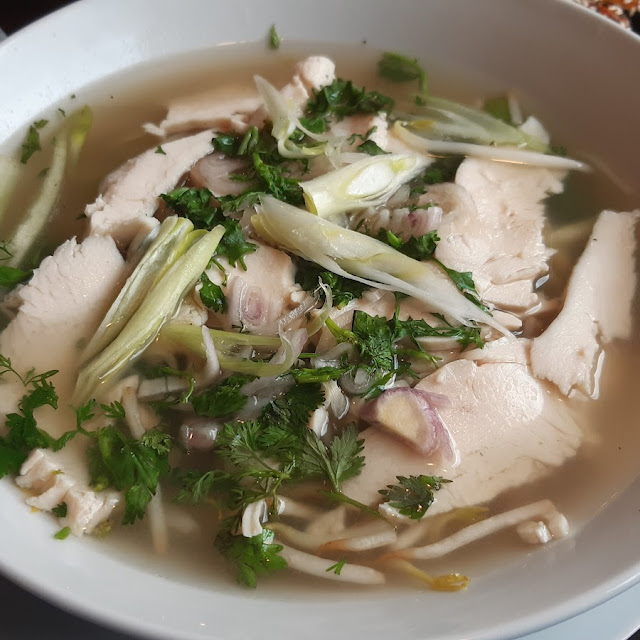 Pho Suppe Mit Huhn