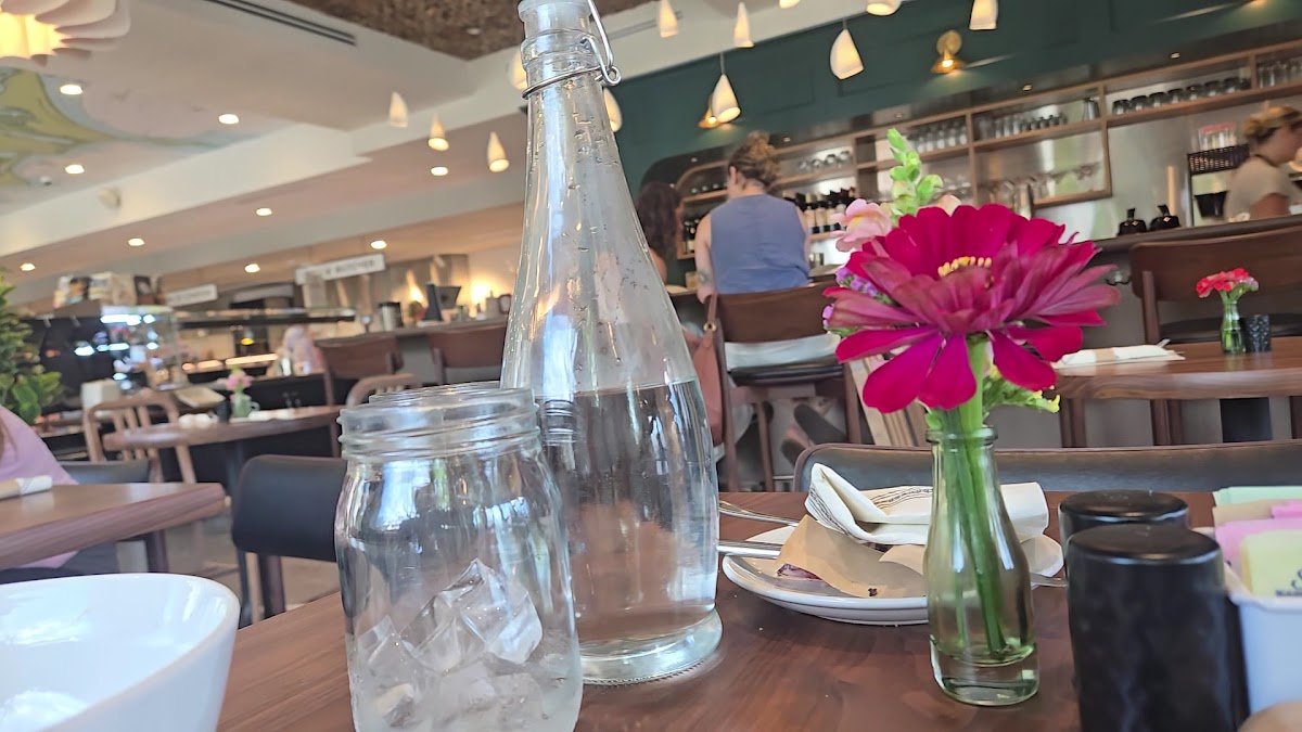 Farm & Coast Restaurant Photo 2