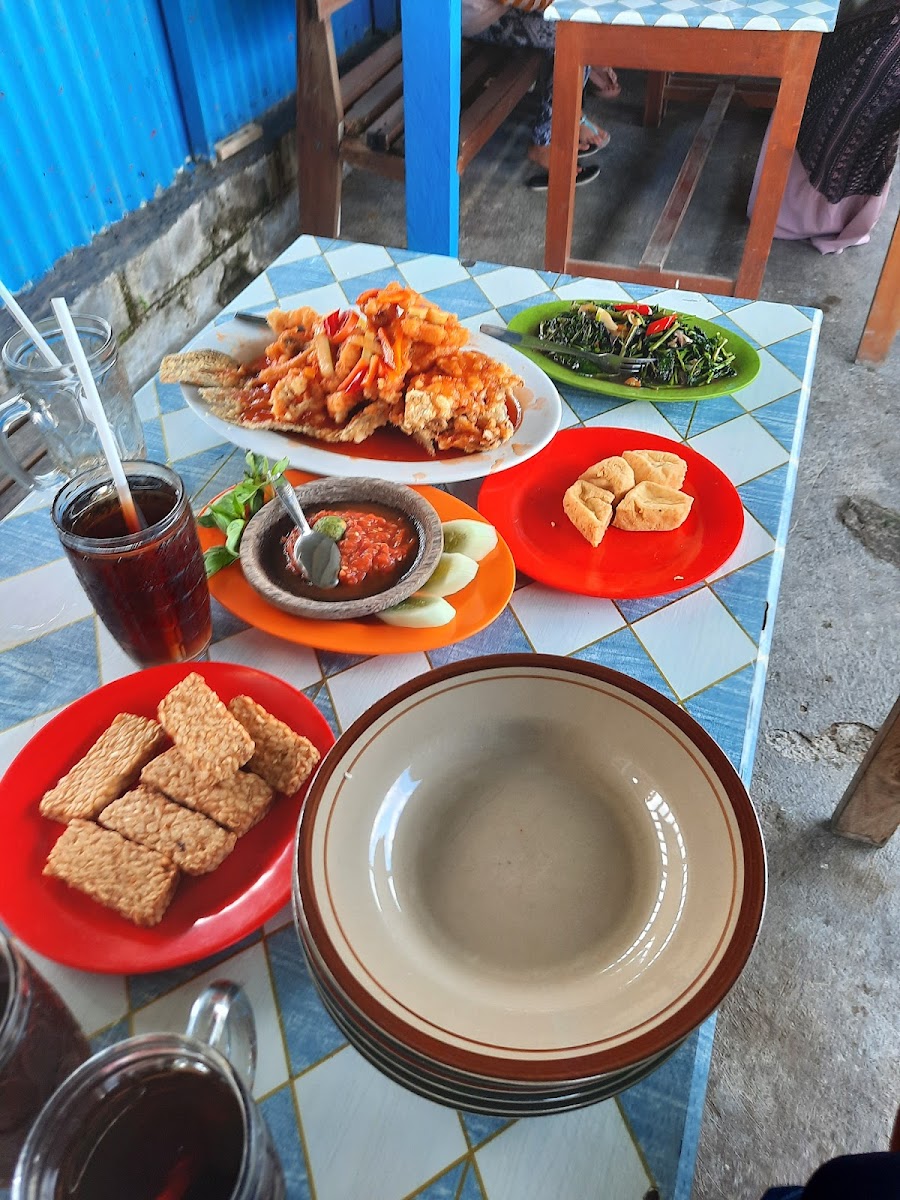 Kolam Pancing Dan Resto Sadino Photo 3