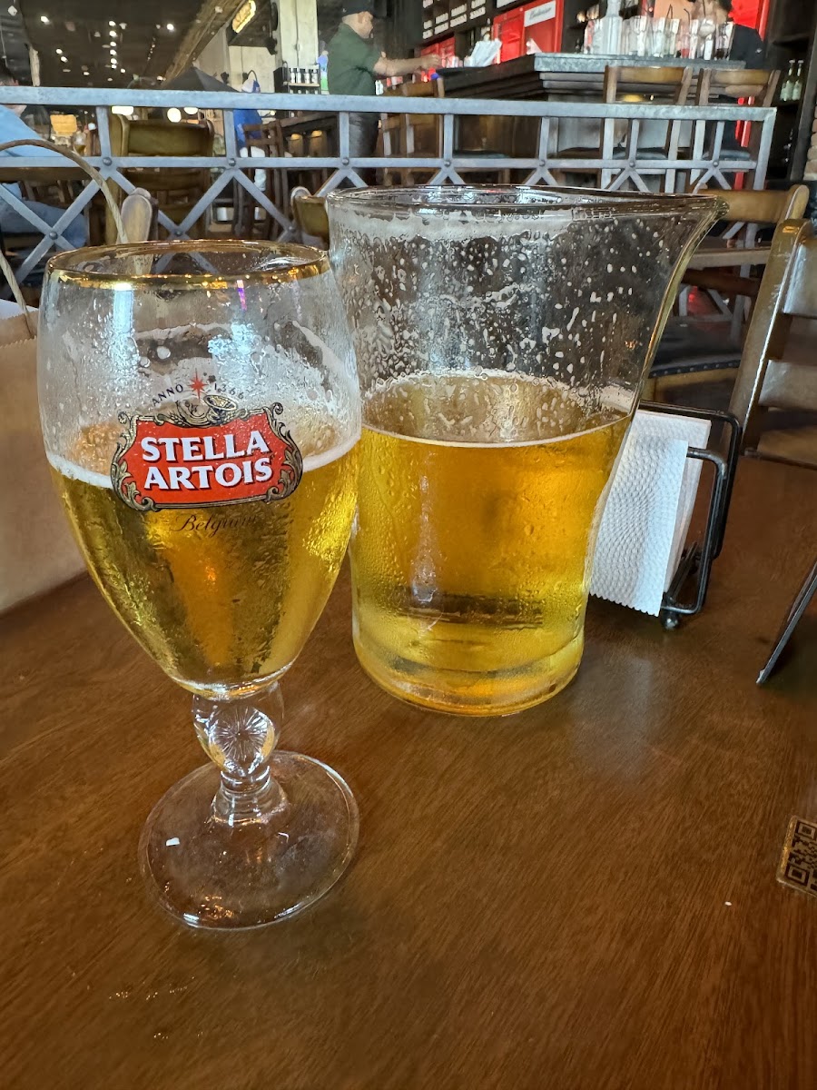 Porthos SteakHouse & Pub Photo 7