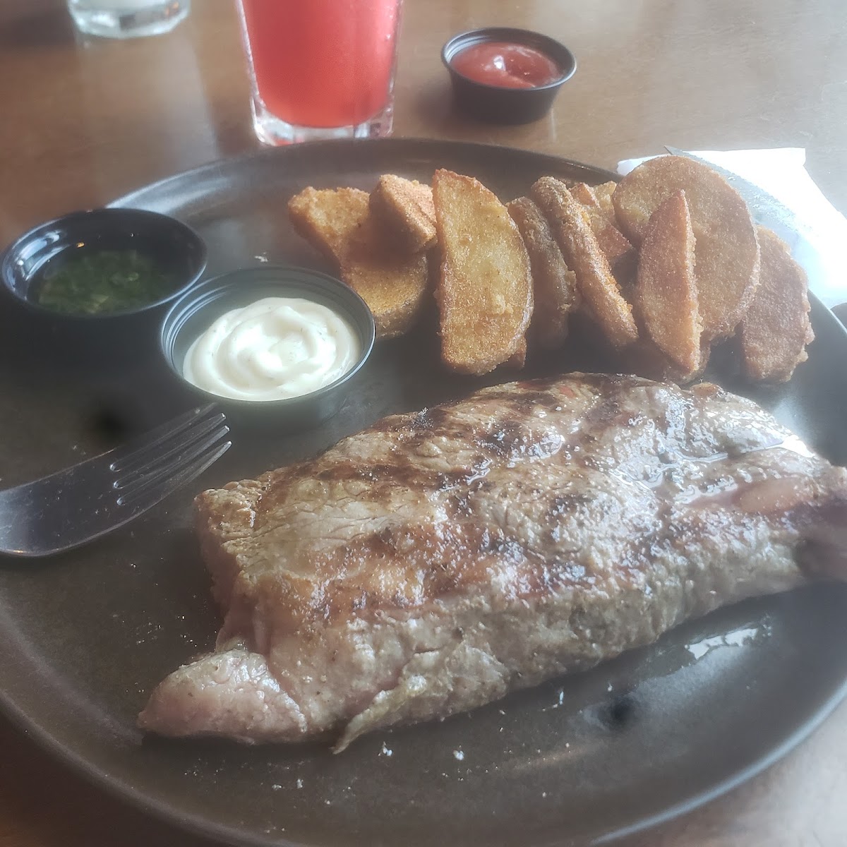 Porthos SteakHouse & Pub Photo 9