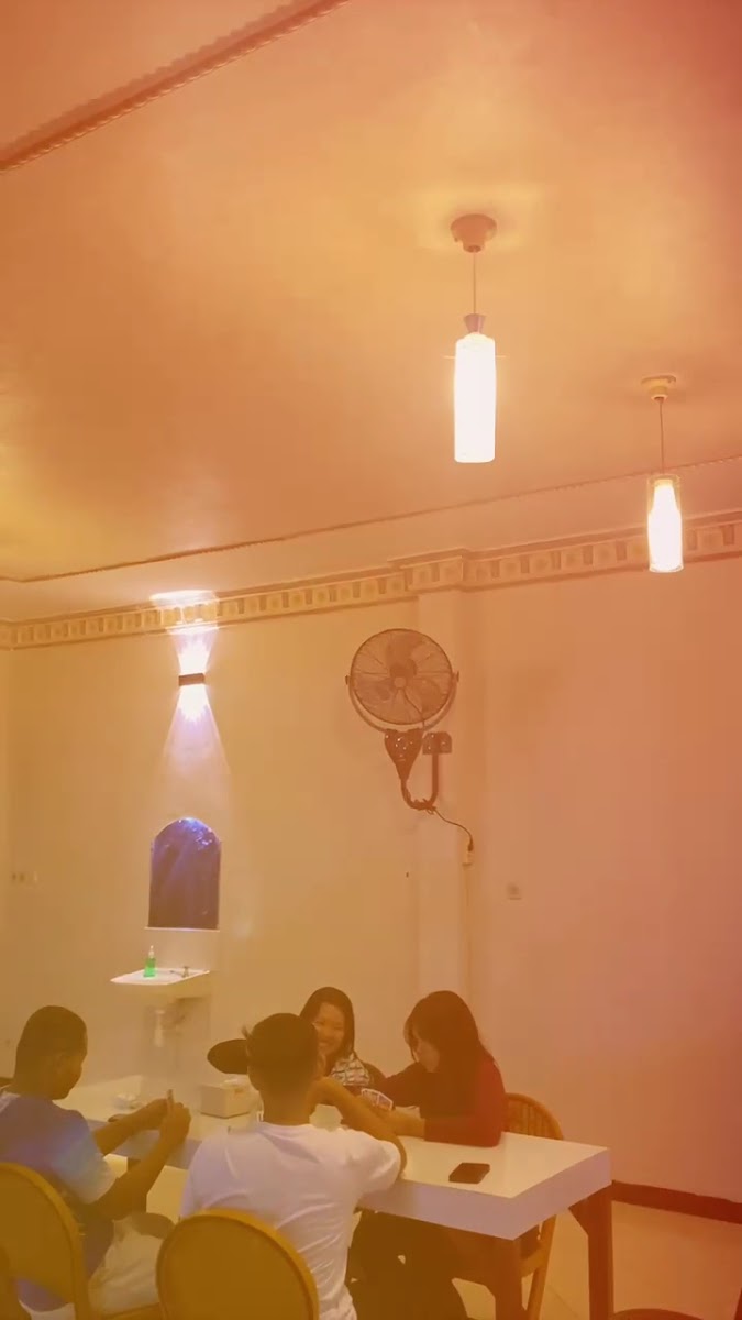 GARDEN CAFE & RESTO Photo 2