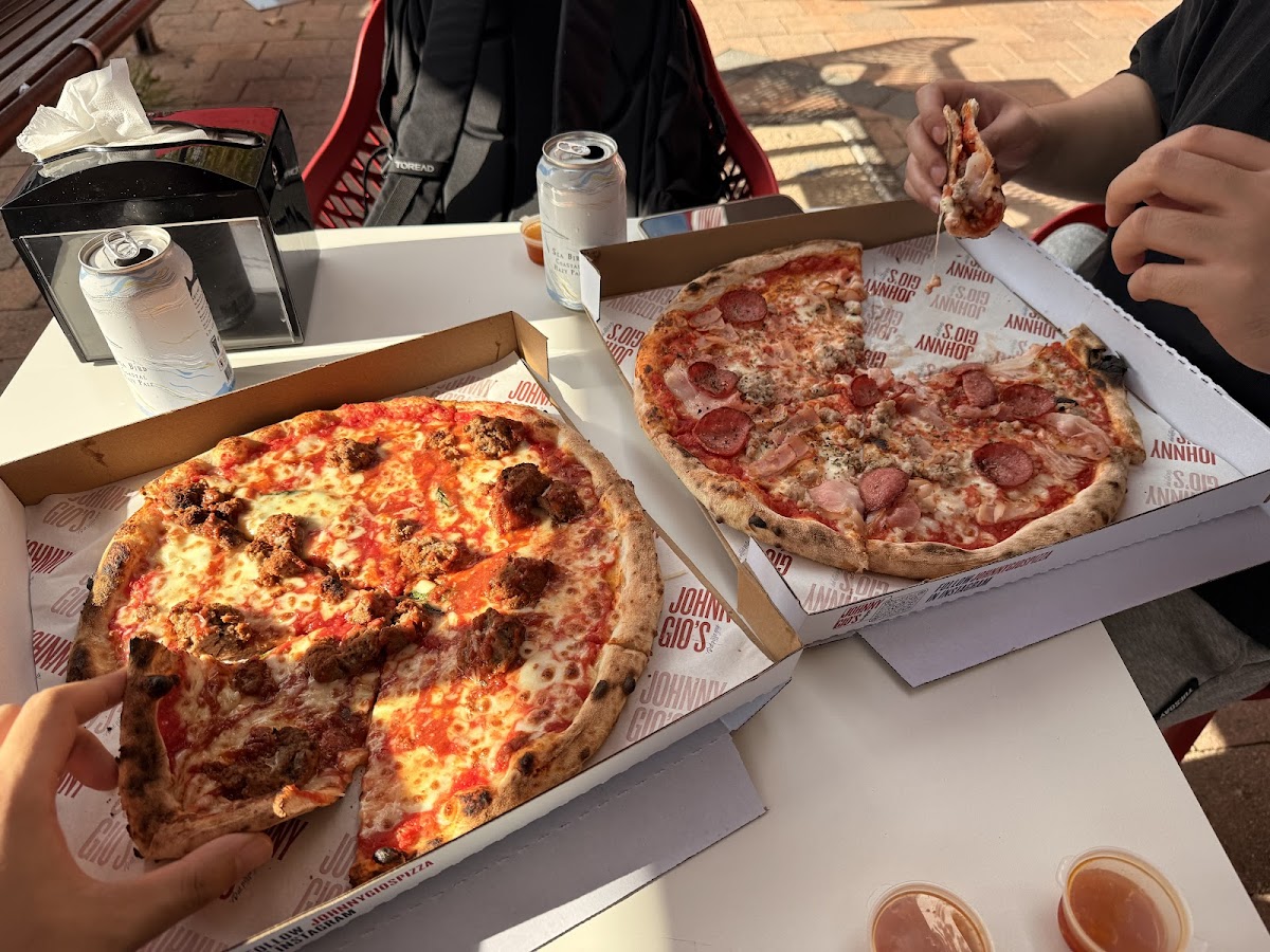 Johnny Gio's Pizza Kirrawee Photo 4