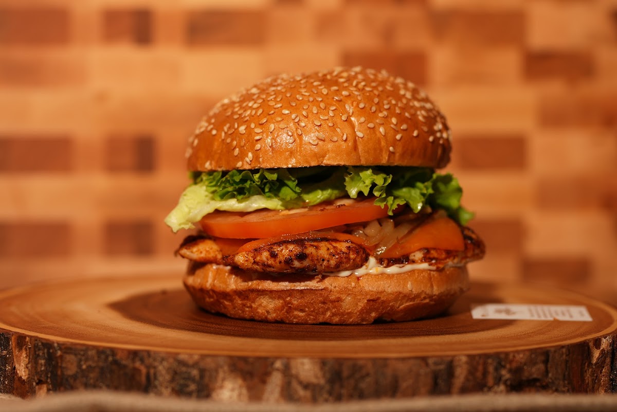 Between The Buns - Delisle Photo 3