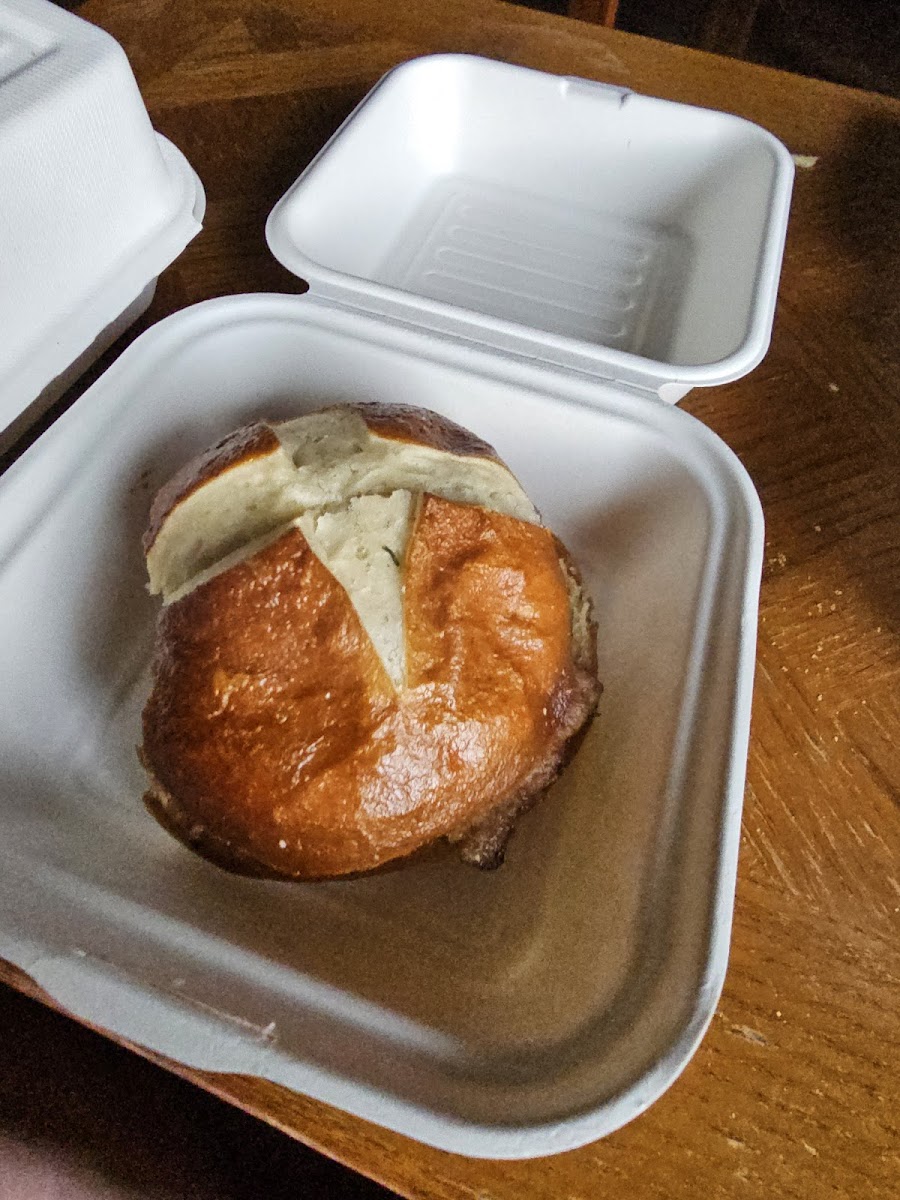 Between The Buns - Delisle Photo 6