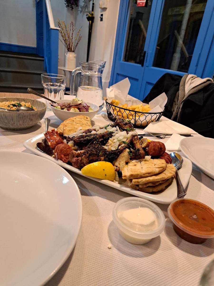 Santorini Greek Taverna Photo 2
