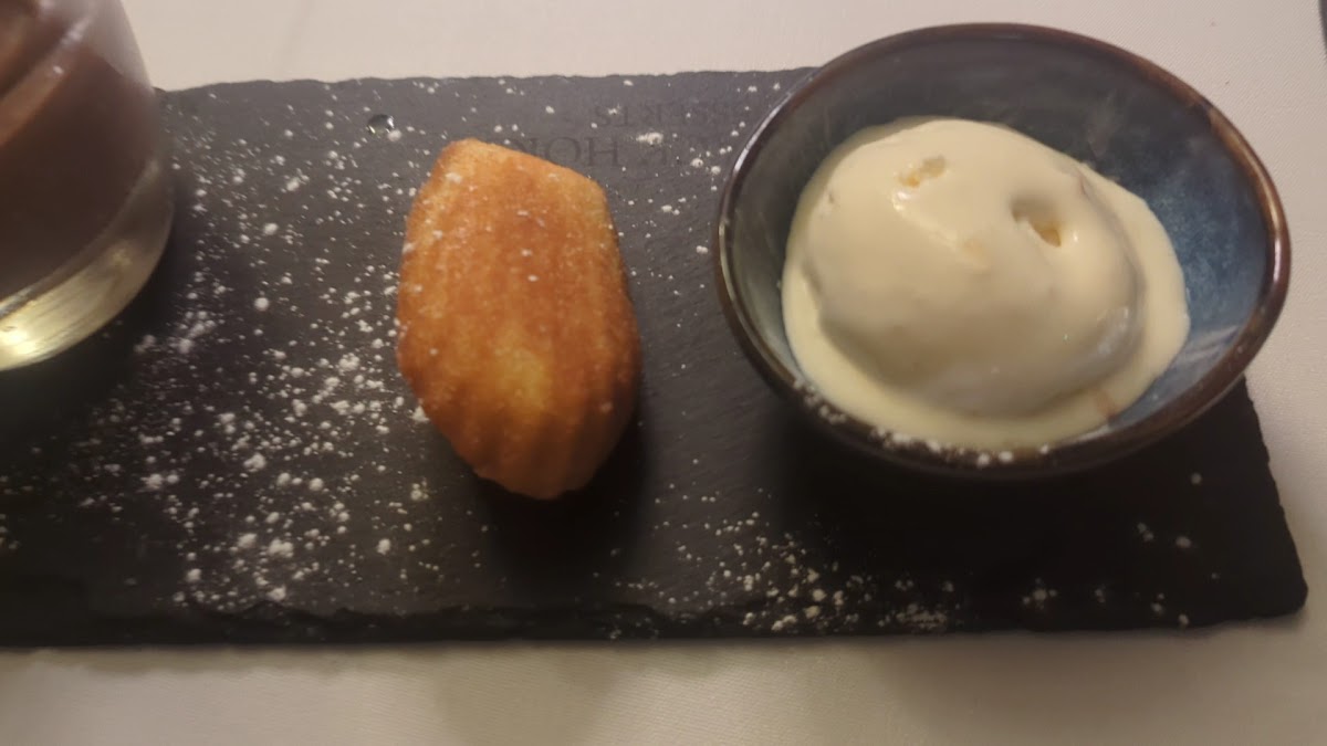 The Black Horse Restaurant Photo 2