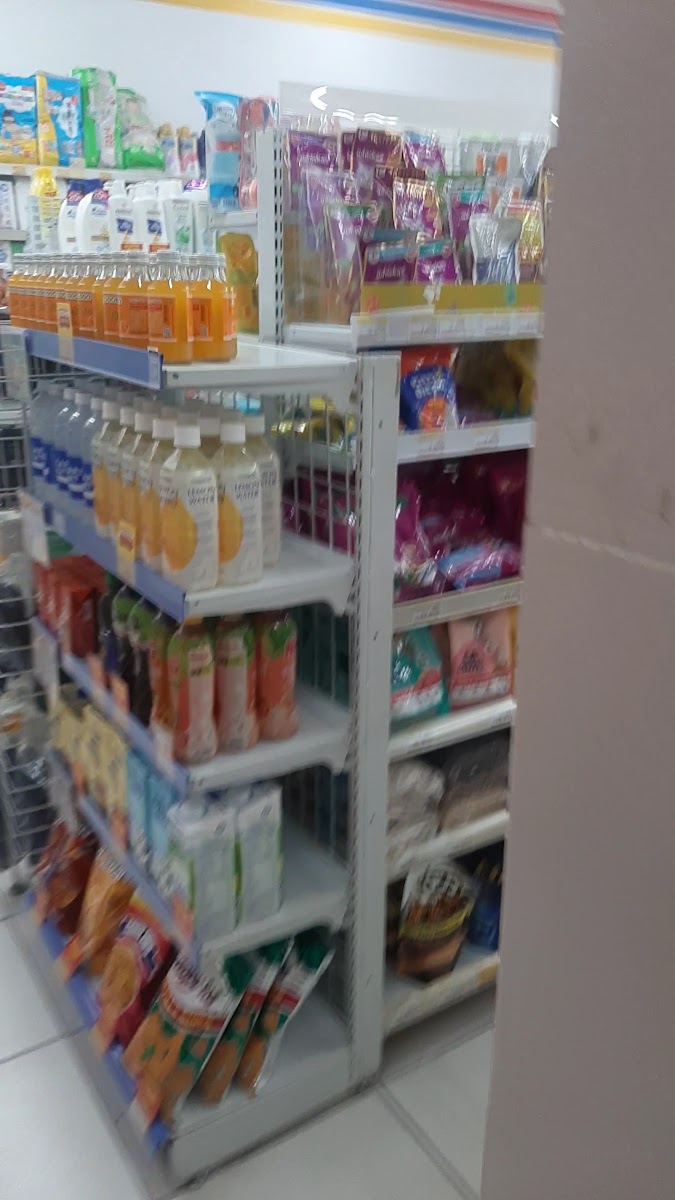 indomaret soekarno hatta Photo 5