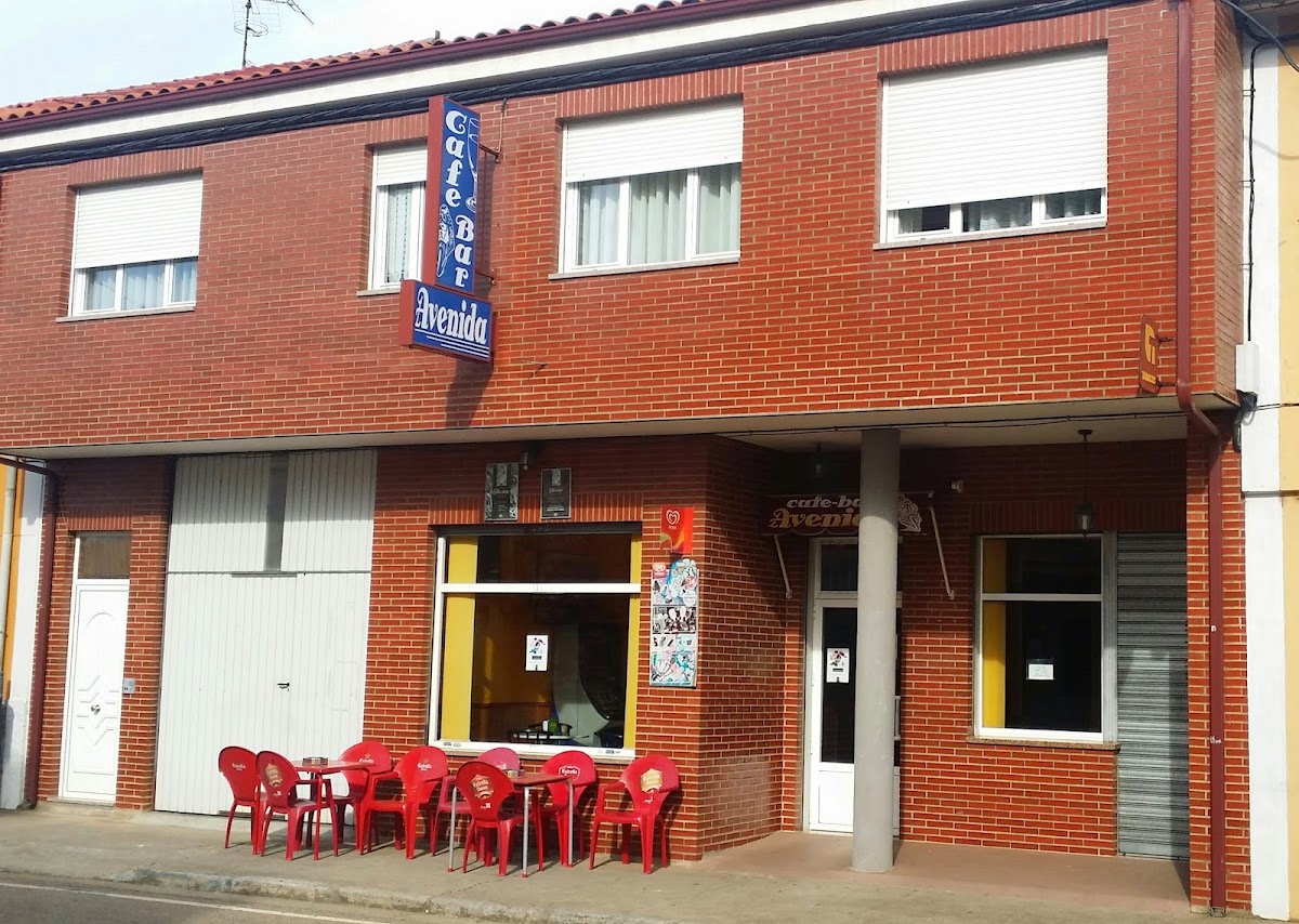 Cafe Bar Avenida Photo 7