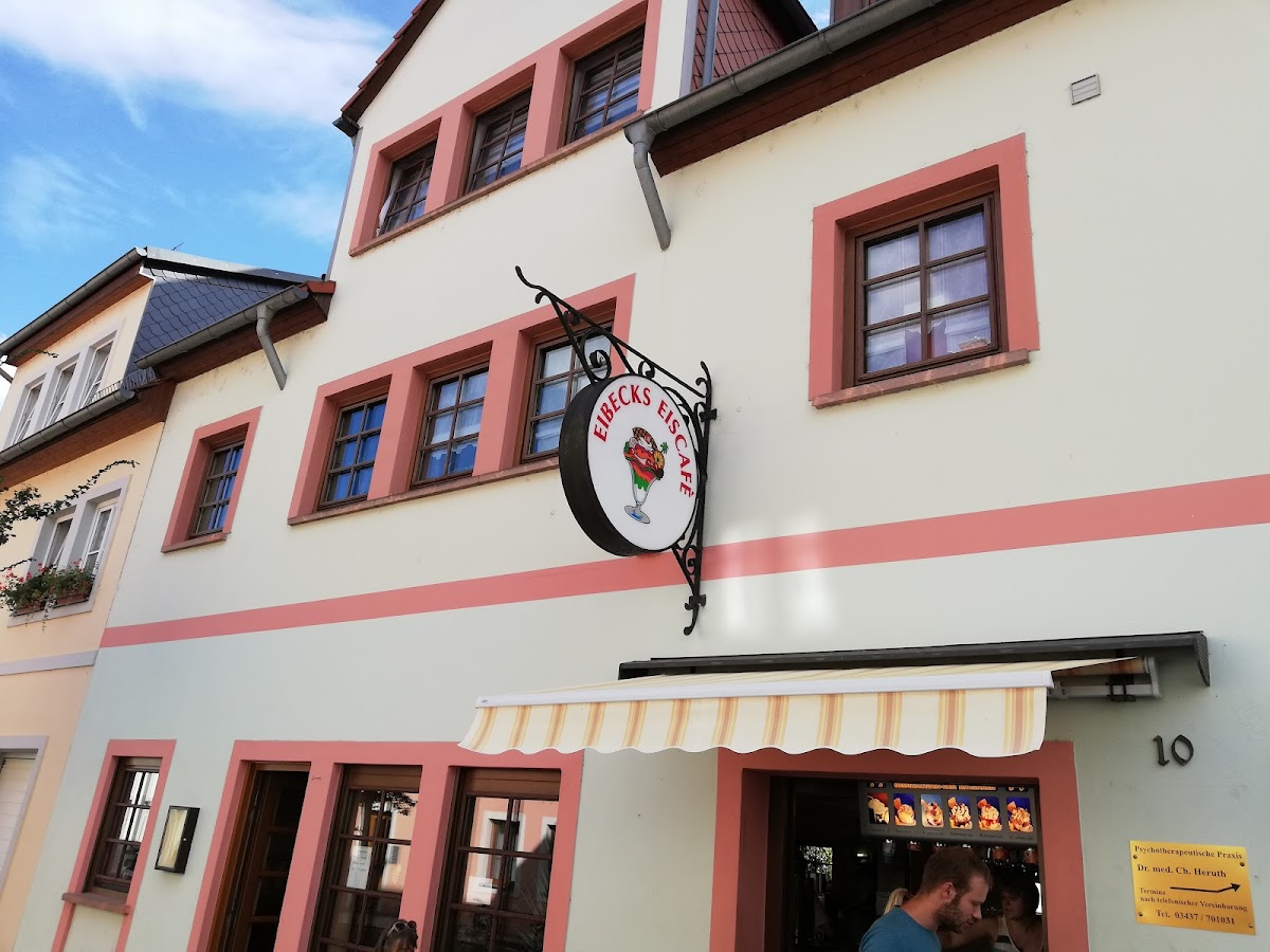 Ice cream parlor Peter Eibeck