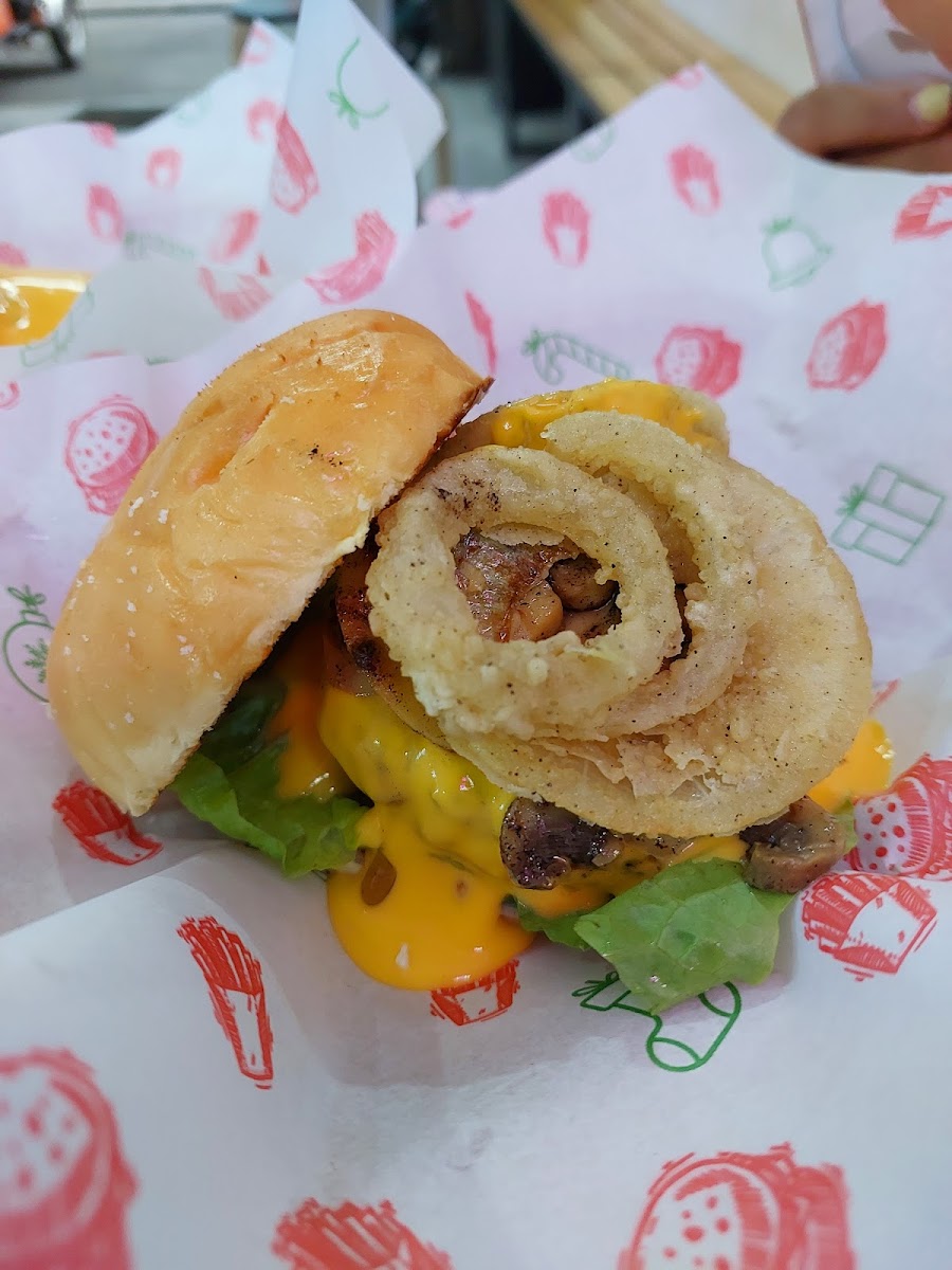 PaNik's GRILLED BURGER Photo 5