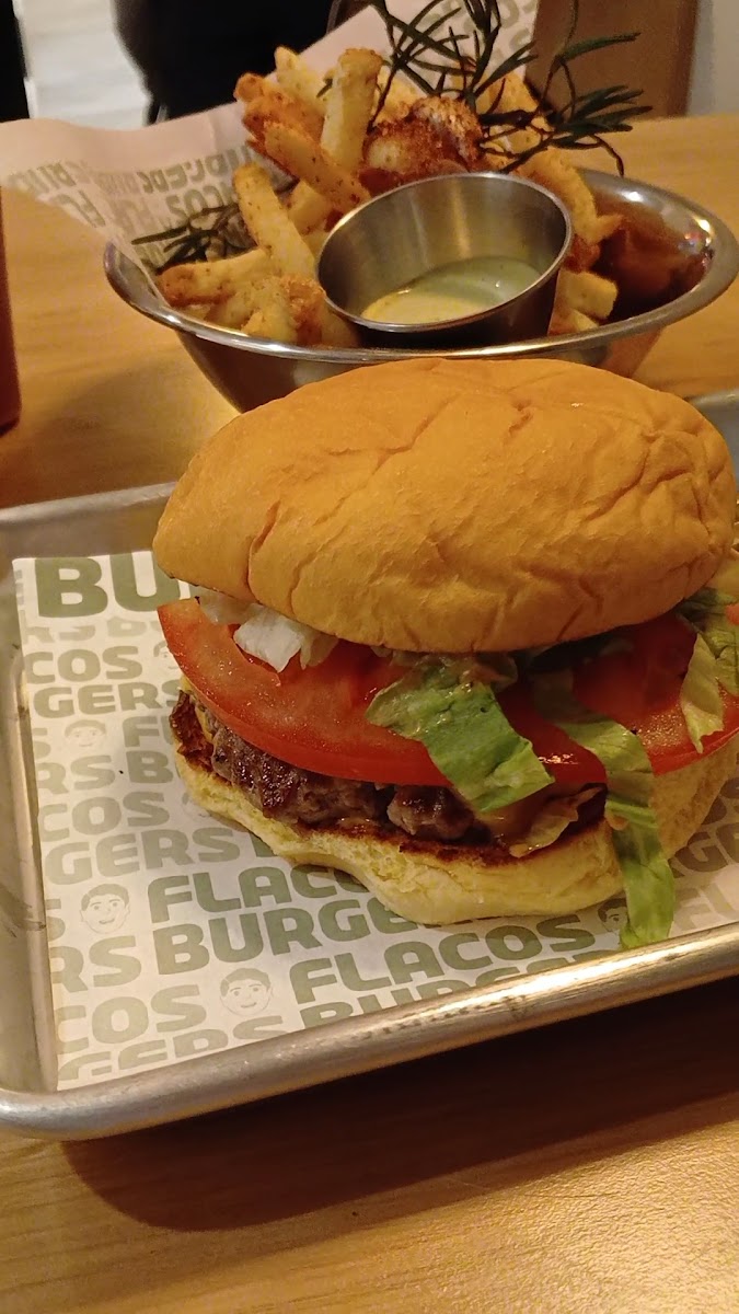 Flacos Burgers Photo 2