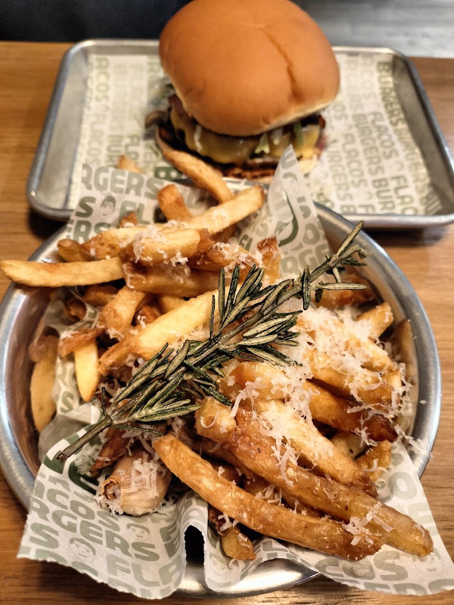 Flacos Burgers Photo 6