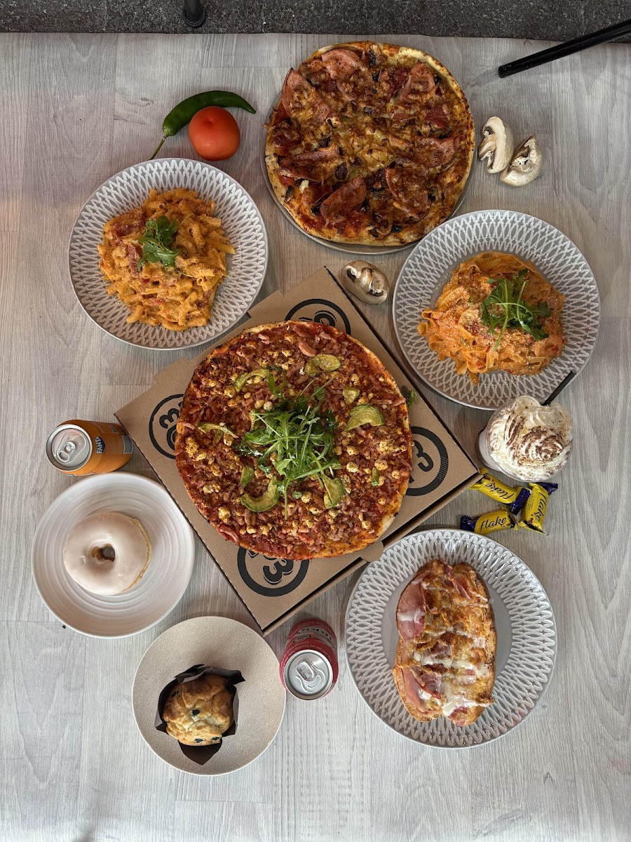 Pizza Pasta Please Windsor Photo 10