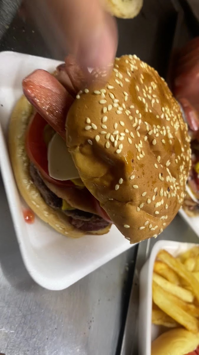 Dogoadictos hamburguesas y hotdogs Photo 2