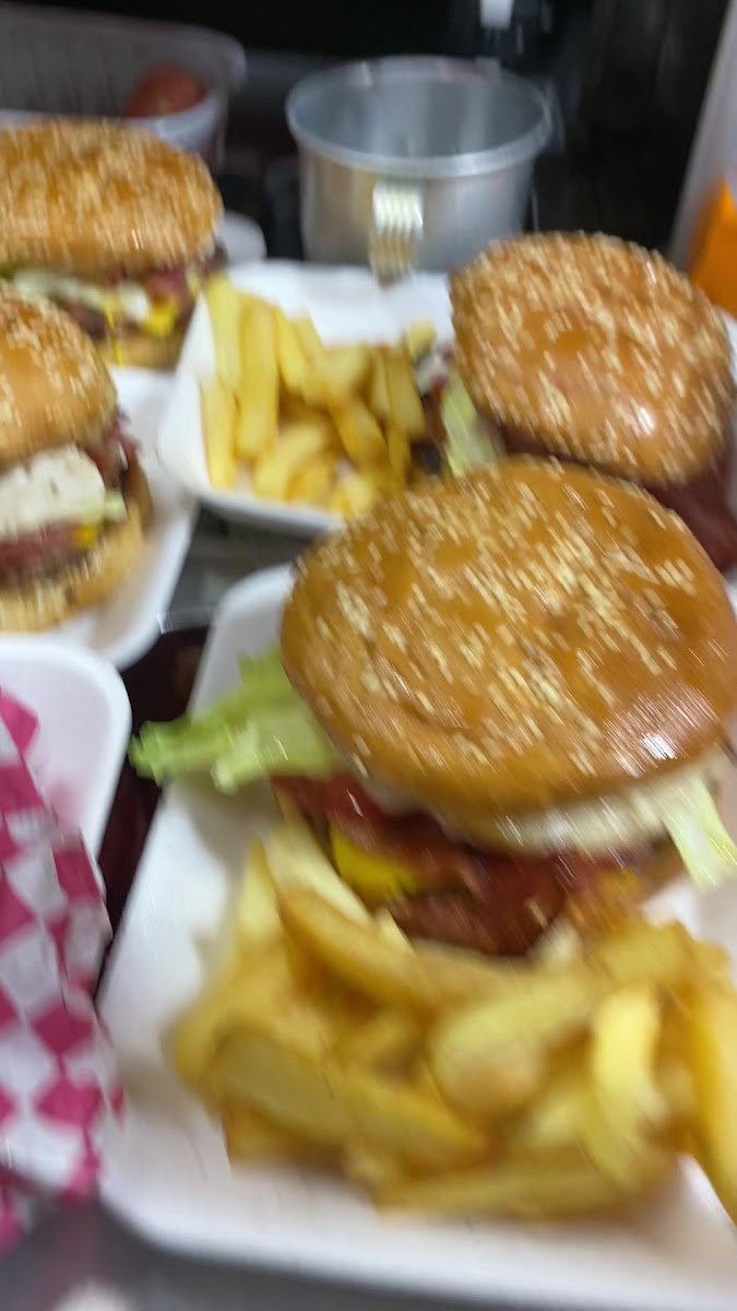Dogoadictos hamburguesas y hotdogs Photo 6