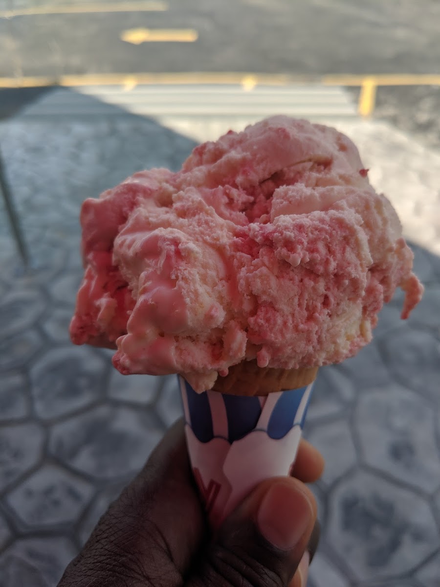 U Scream Ice Cream Photo 5