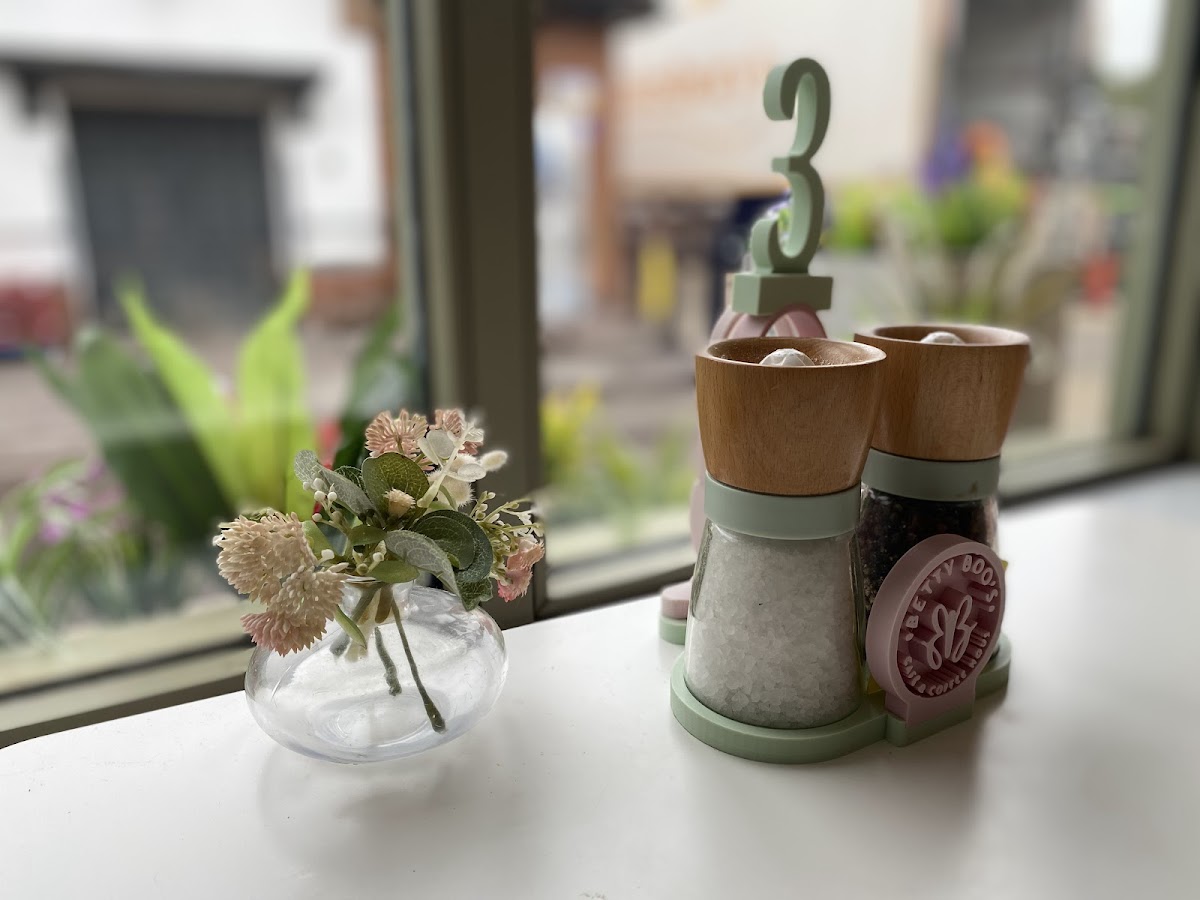 Betty Boo's Cafe & Coffee House Photo 9