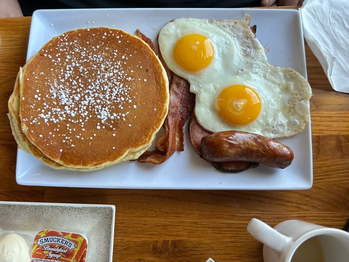 Sides Diner and Grill Photo 3