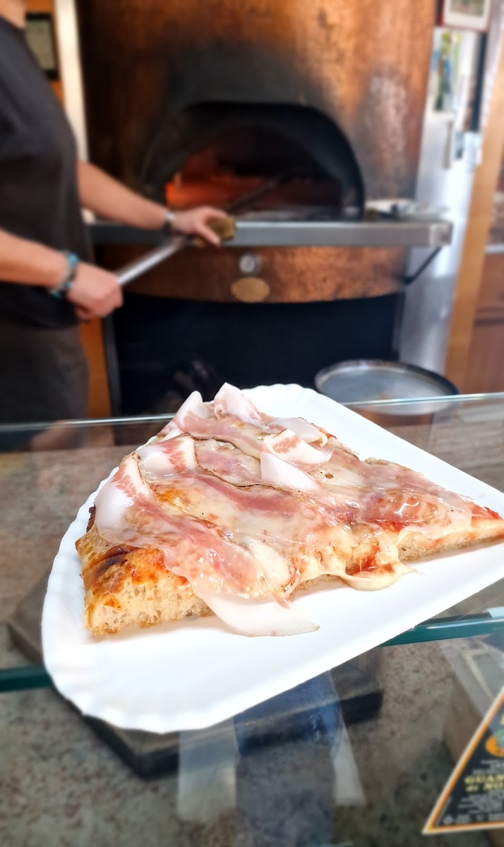 Pizzeria La Fontana Photo 9