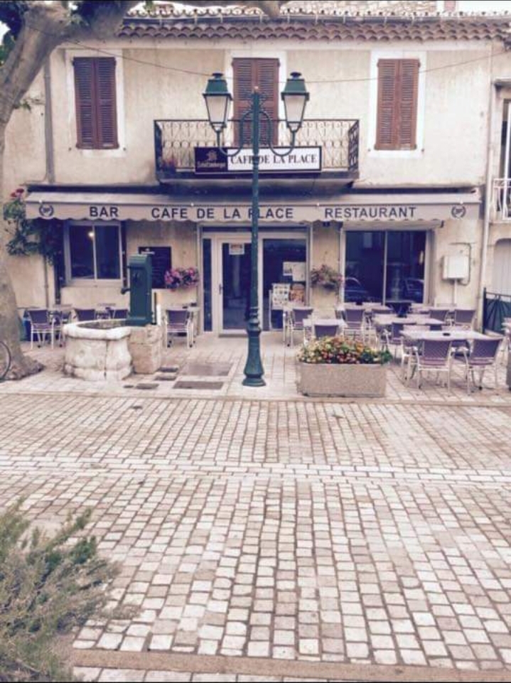 Cafe De La Place Restaurant Photo 2