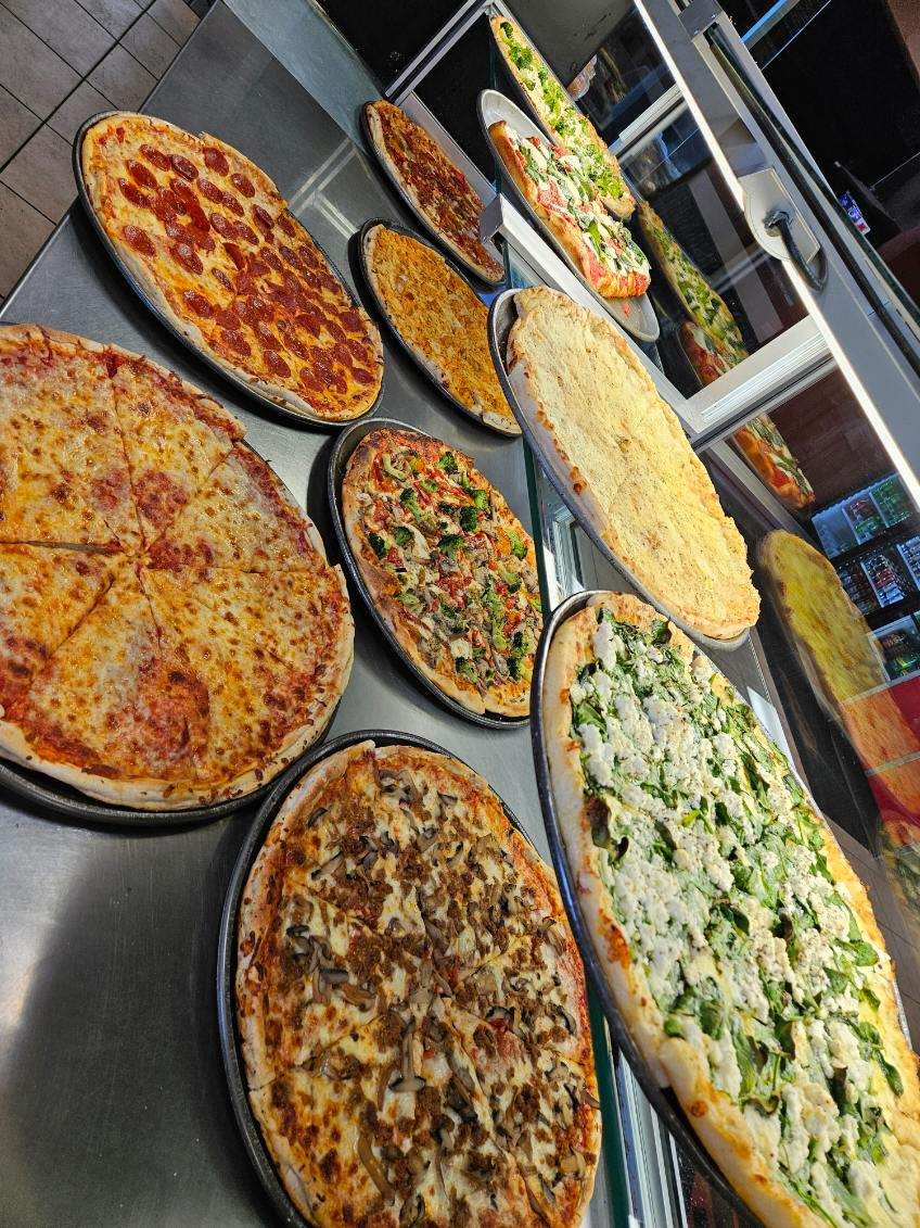 Tony's Pizzeria & Sports Bar Photo 10