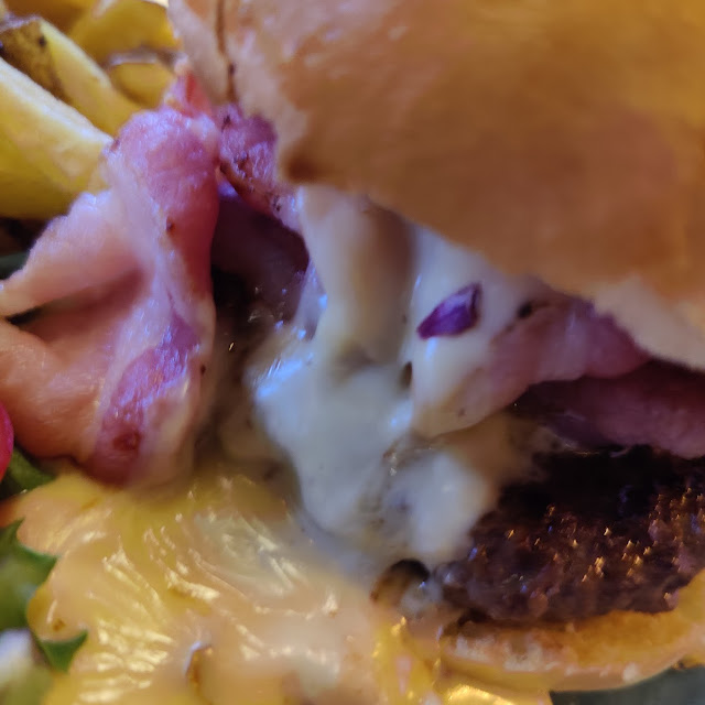 Bacon Cheeseburger
