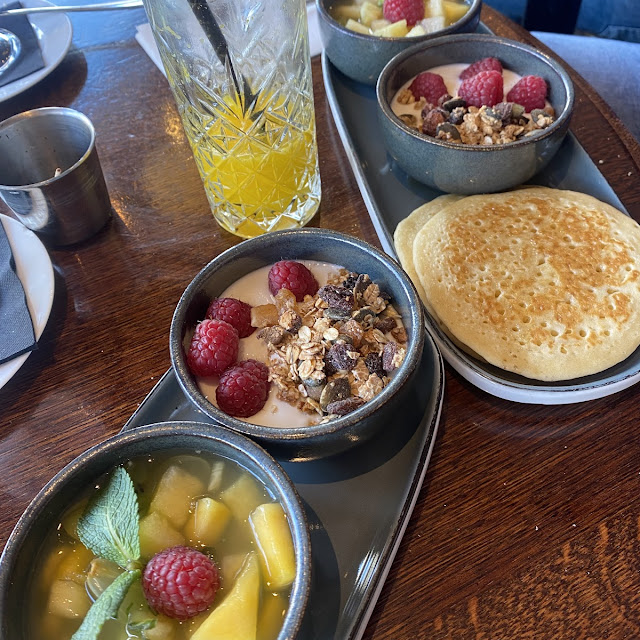 Pancakes Salade de Fruits