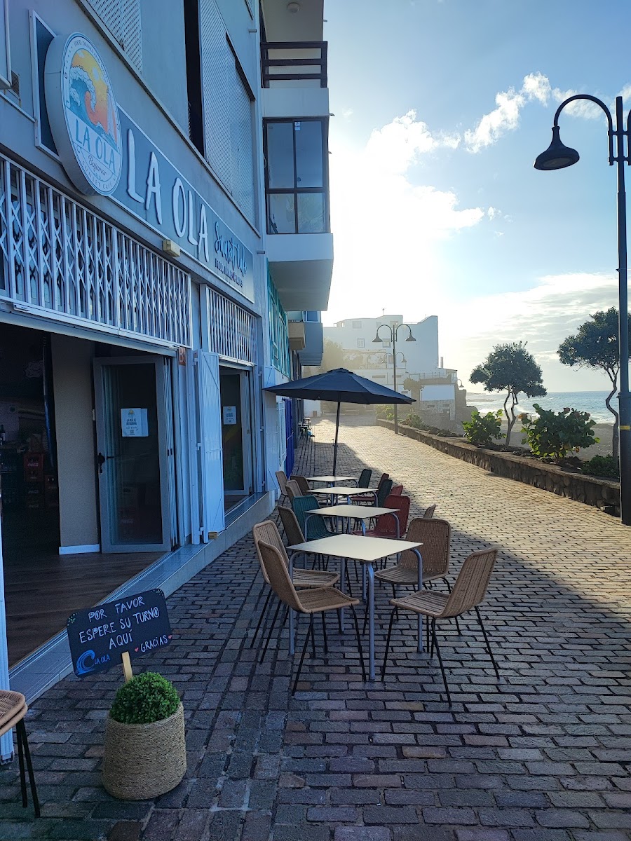 La Ola Sunset Cafe