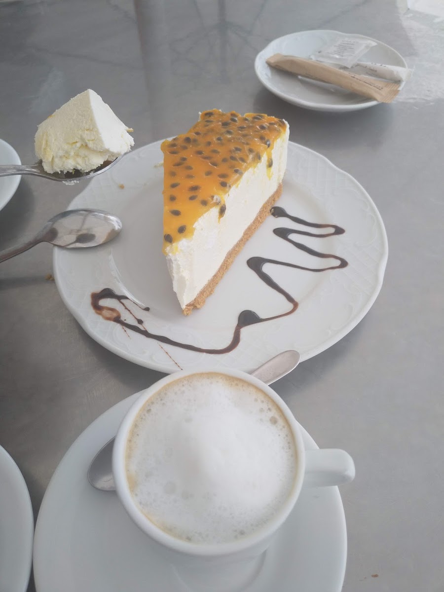 La Ola Sunset Cafe Photo 10
