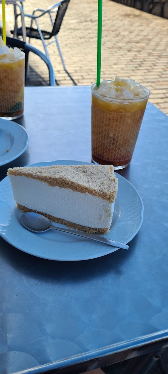 La Ola Sunset Cafe Photo 5