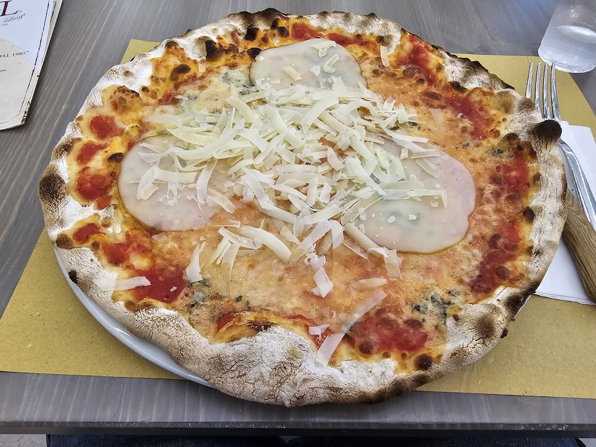 Pizza Luigi Photo 6