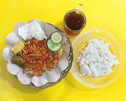 Ayam Geprek Algi Photo 6