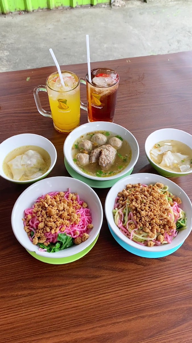 Warung Bakso Solo Suryanata