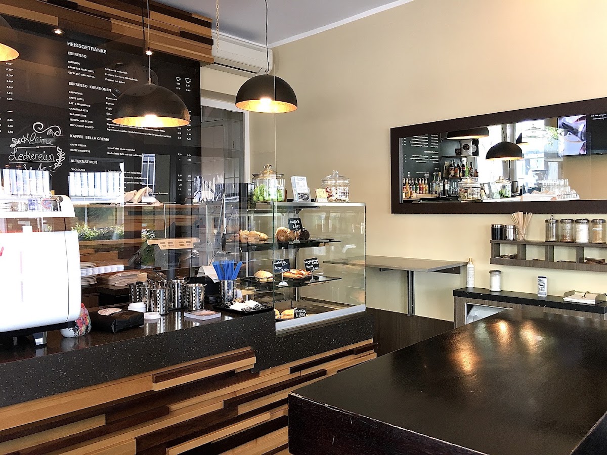 Bruno's Café