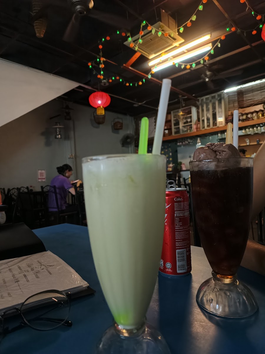 Alex Tea House Photo 6