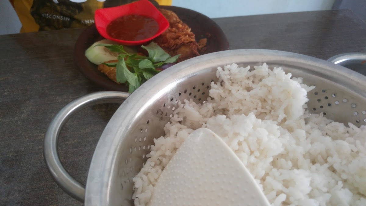 Wr. Ayam Kremes Endang Joko Photo 9