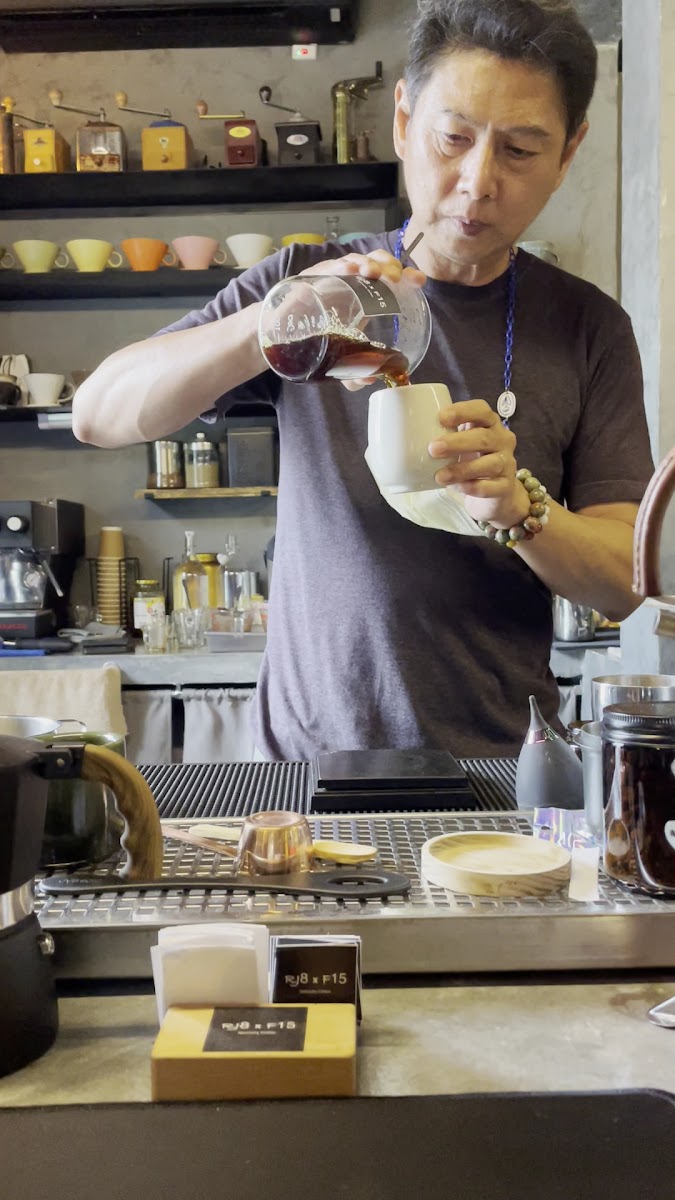 RJ8 x F15 Specialty Coffee Photo 2