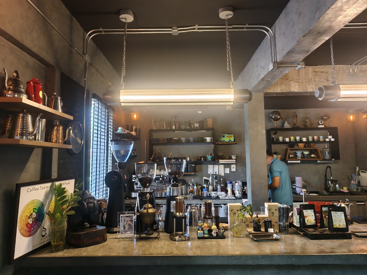 RJ8 x F15 Specialty Coffee Photo 4